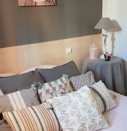 Logement Ensoleille * Cardet